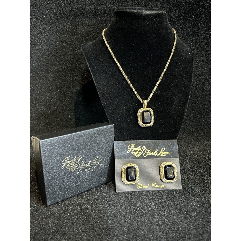 Vintage Park Lane Gold Tone And Black Onyx Necklace And Pierced Earrings J108